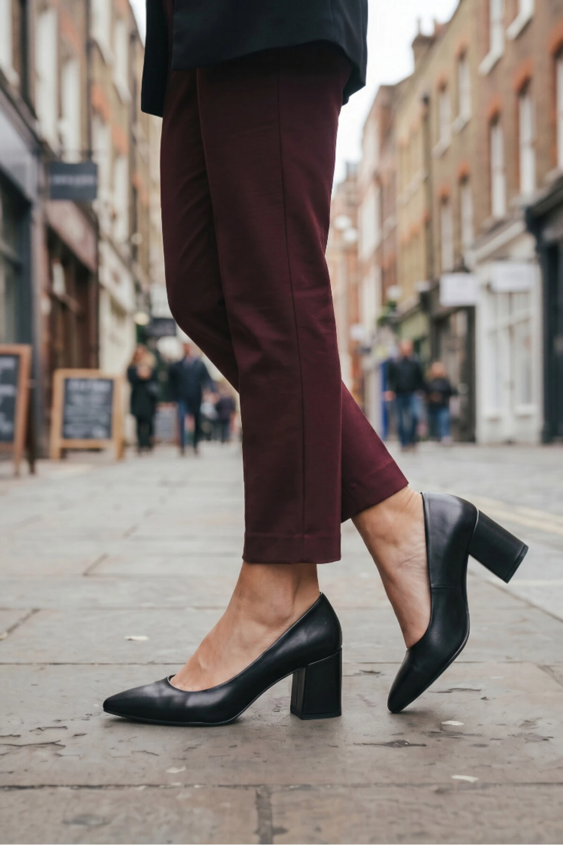 Viale Siyah Klasik Kalın Topuklu Stiletto